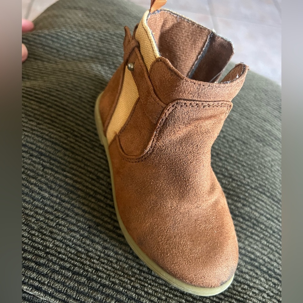 Boot size 7 baby !Replacement! Amp... right foot